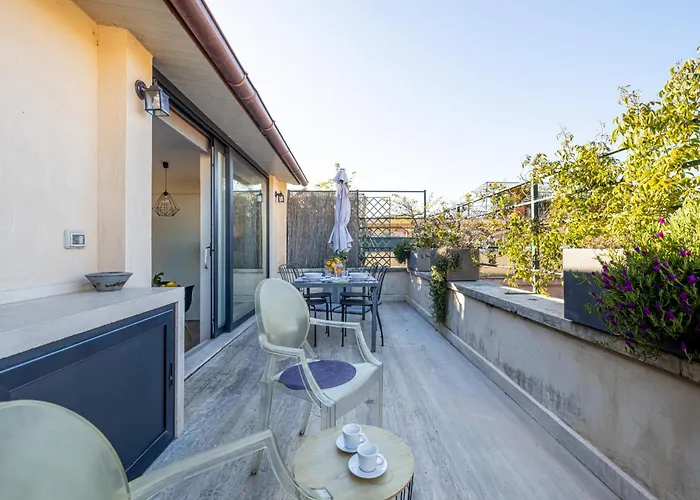 Favolosa Terrazza Nel Centro Di דירה